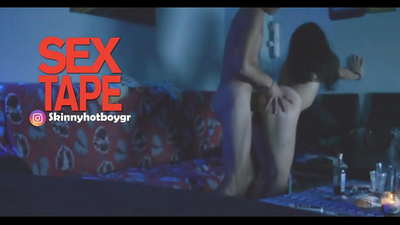 可愛的女學生和她的男朋友